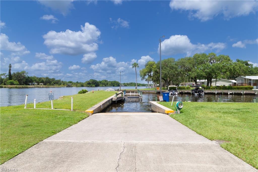 OAK PARK VILLAGE CO-OP INC - Residential