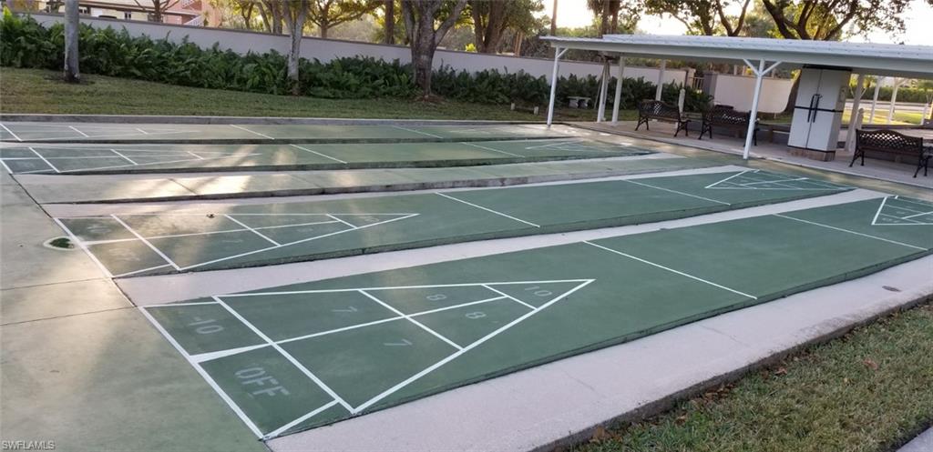 GOLFVIEW GOLF & RACQUET CLUB - Residential