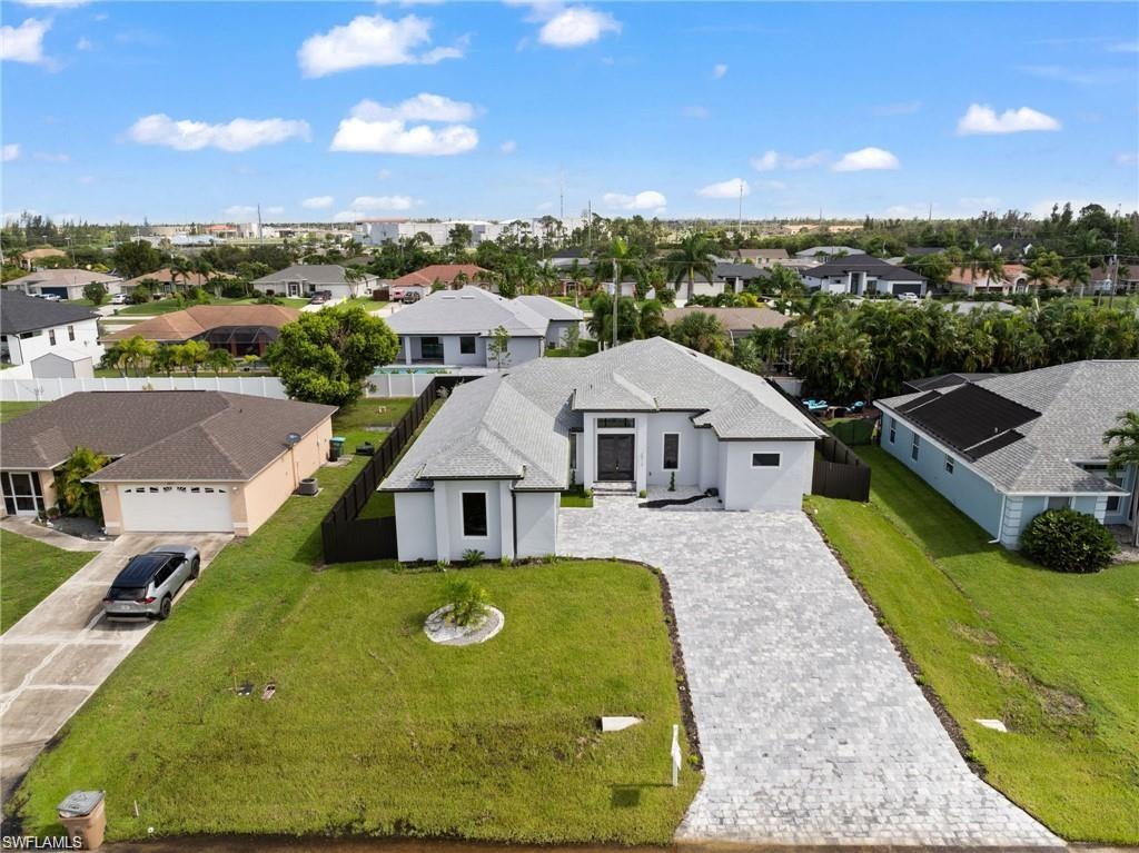 CAPE CORAL - Residential