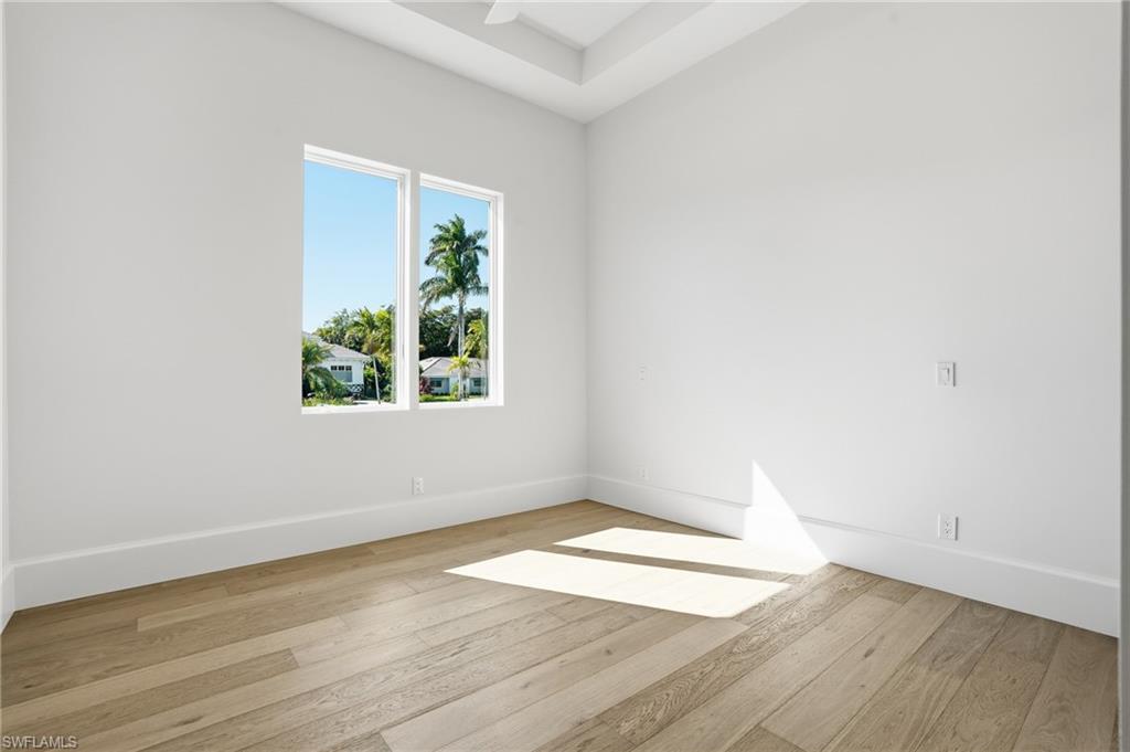 PARK SHORE - Residential