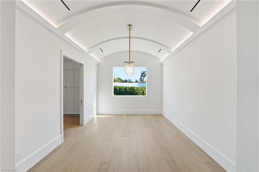 PARK SHORE - Residential