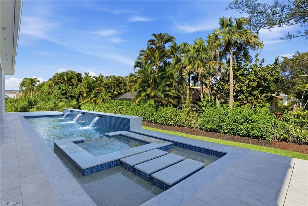 PARK SHORE - Residential