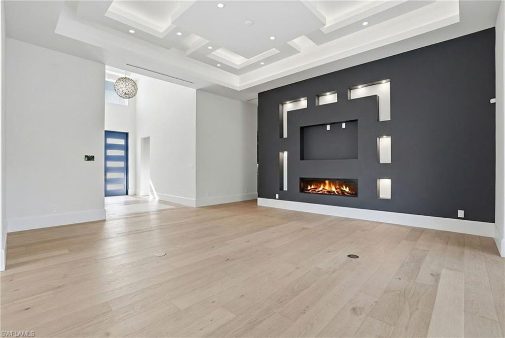 PARK SHORE - Residential