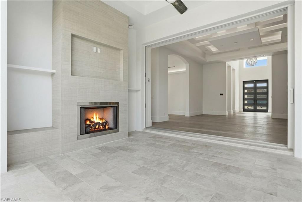 PARK SHORE - Residential