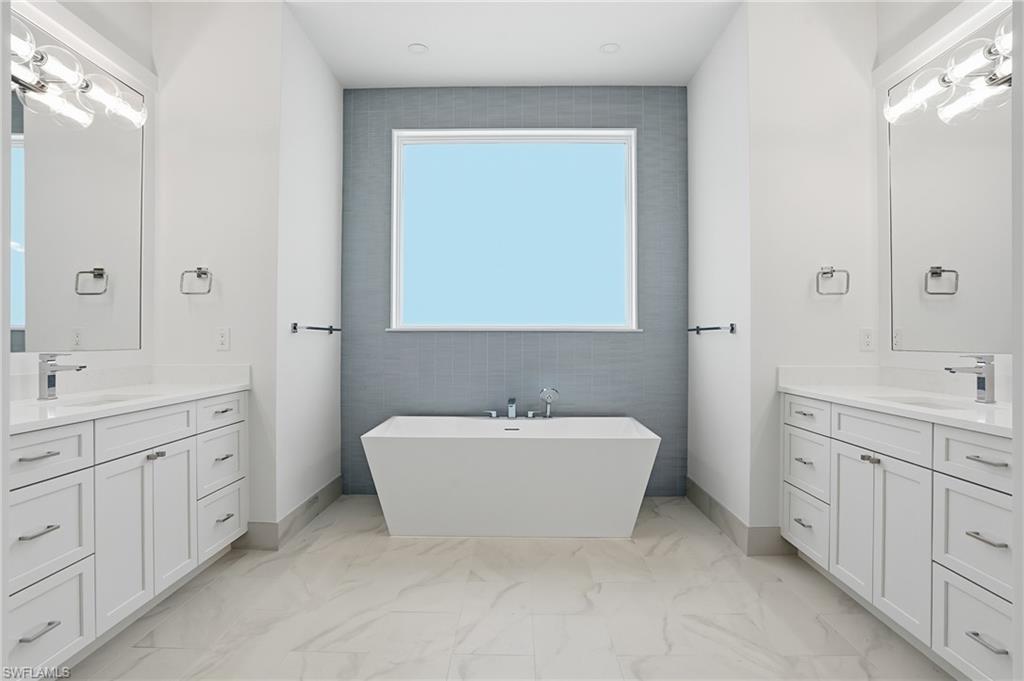 PARK SHORE - Residential