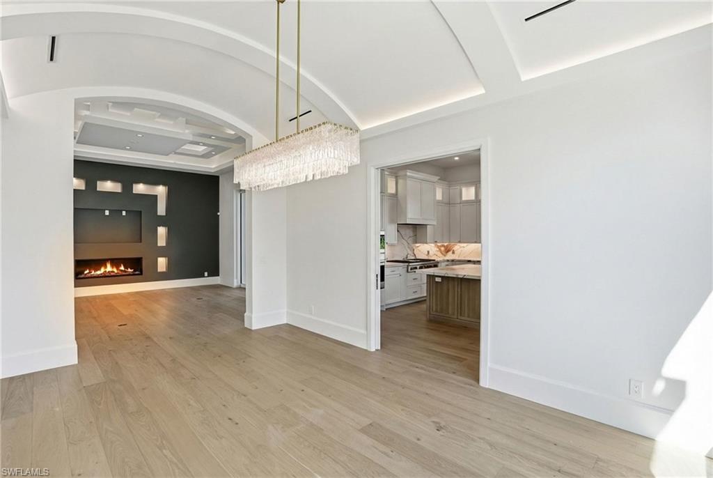 PARK SHORE - Residential