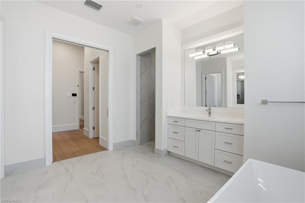 PARK SHORE - Residential