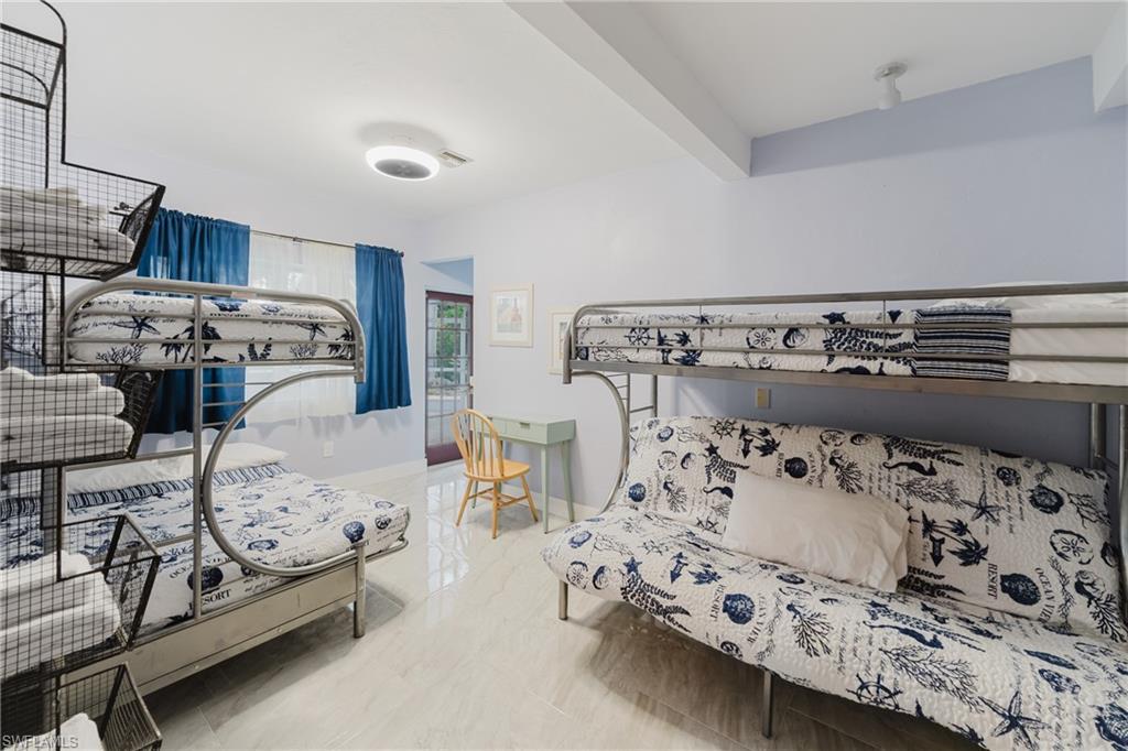 YACHT CLUB COLONY - Residential