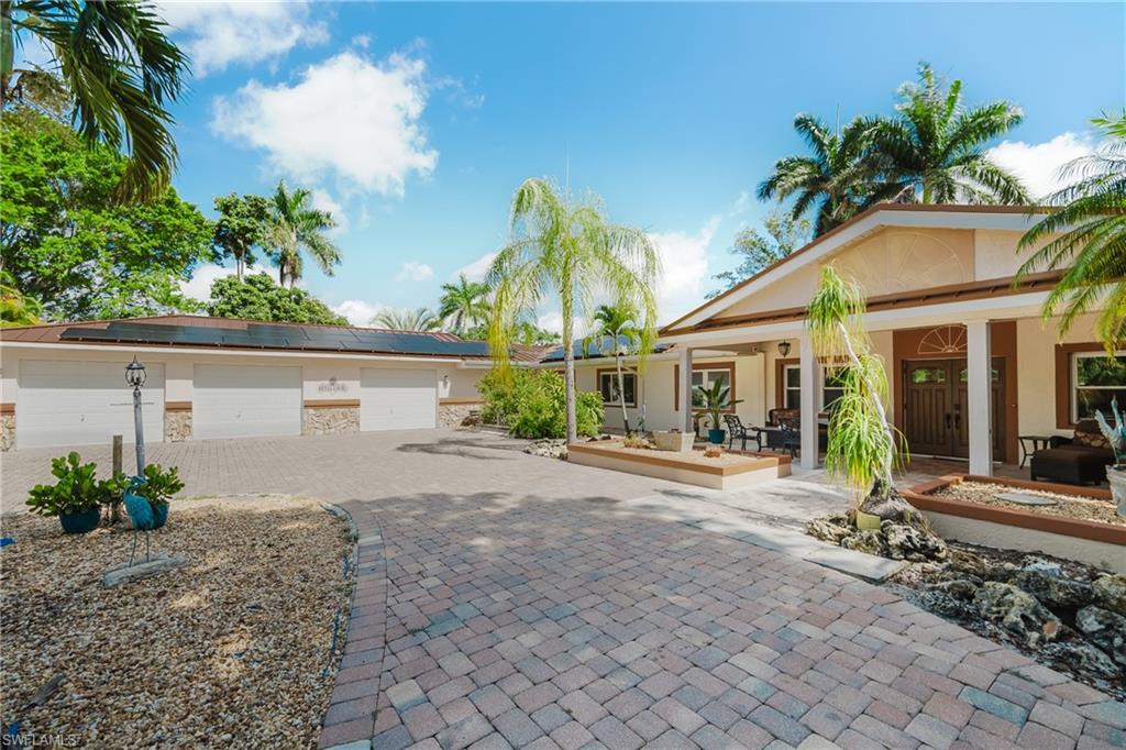 YACHT CLUB COLONY - Residential