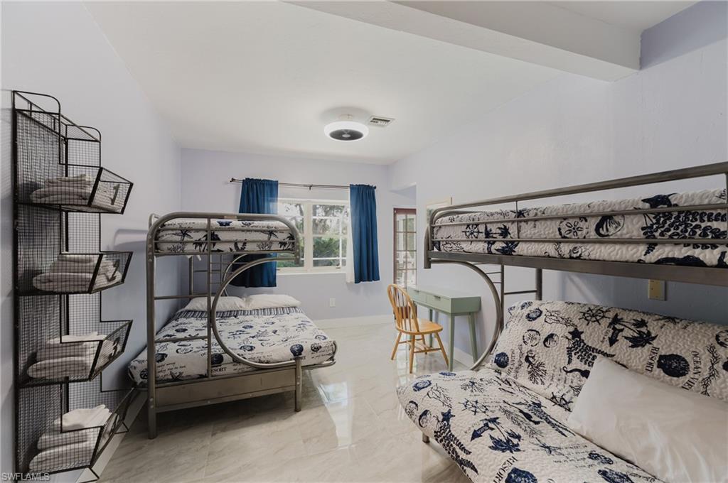 YACHT CLUB COLONY - Residential