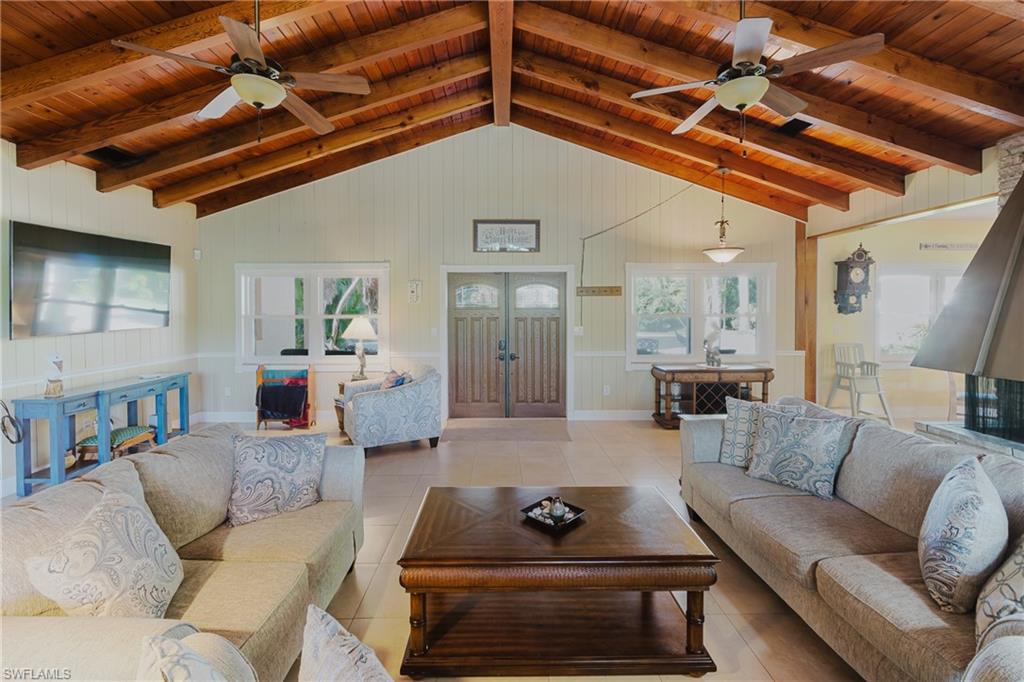 YACHT CLUB COLONY - Residential