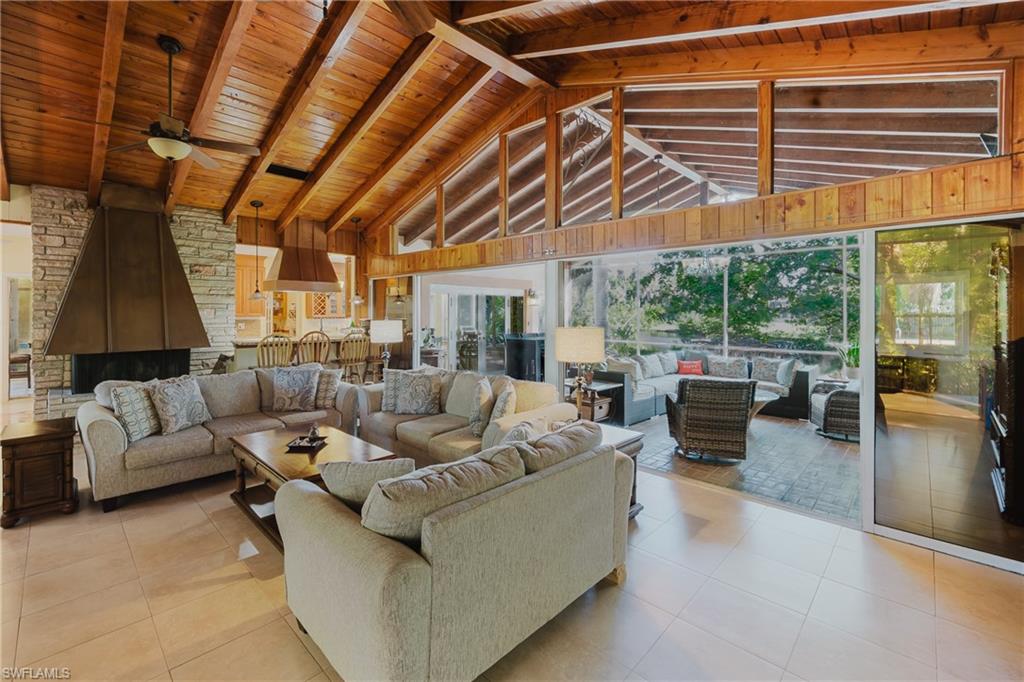 YACHT CLUB COLONY - Residential