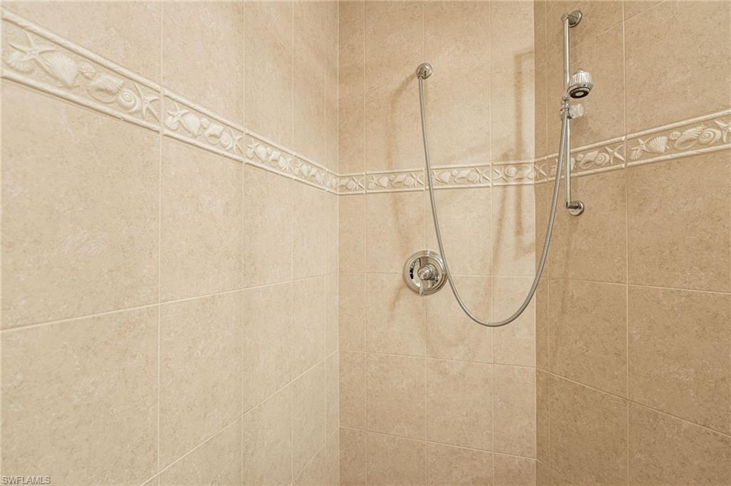 CAPE HARBOUR - Residential