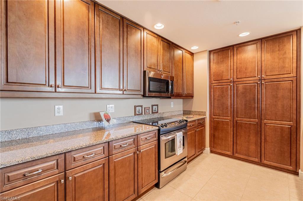 CAPE HARBOUR - Residential