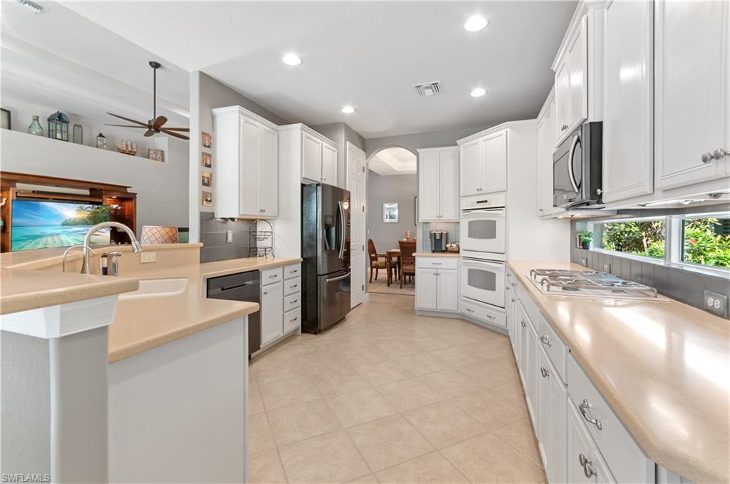 BELLE LAGO - Residential