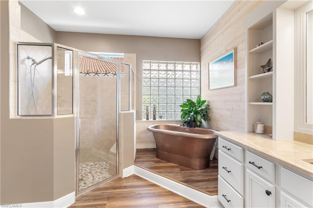 BELLE LAGO - Residential