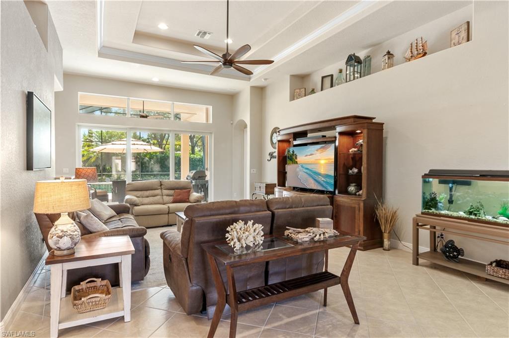 BELLE LAGO - Residential