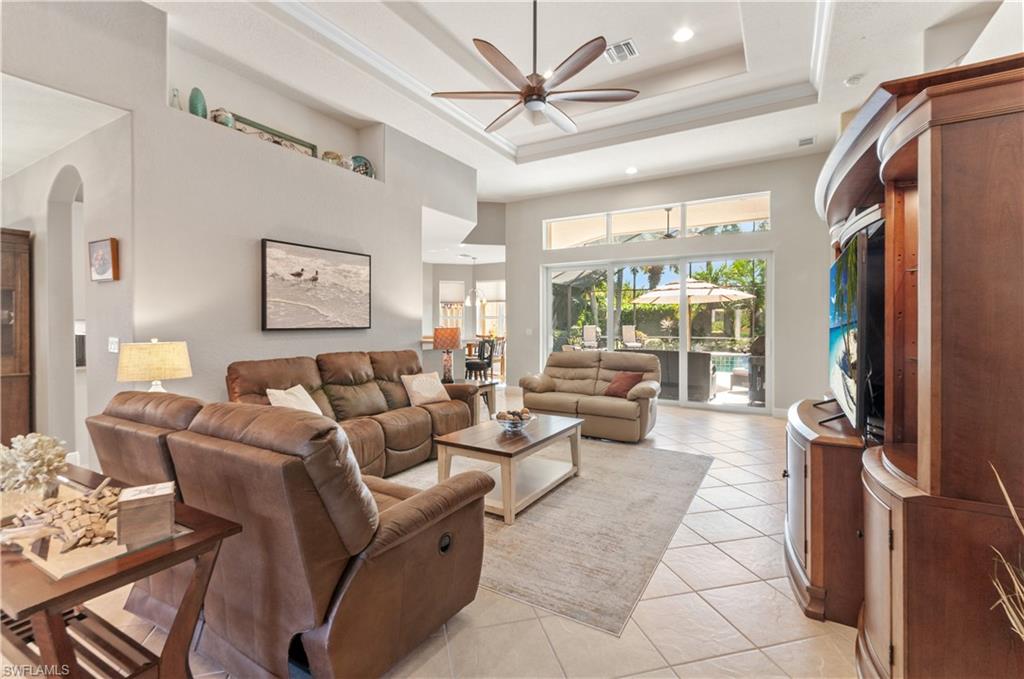 BELLE LAGO - Residential