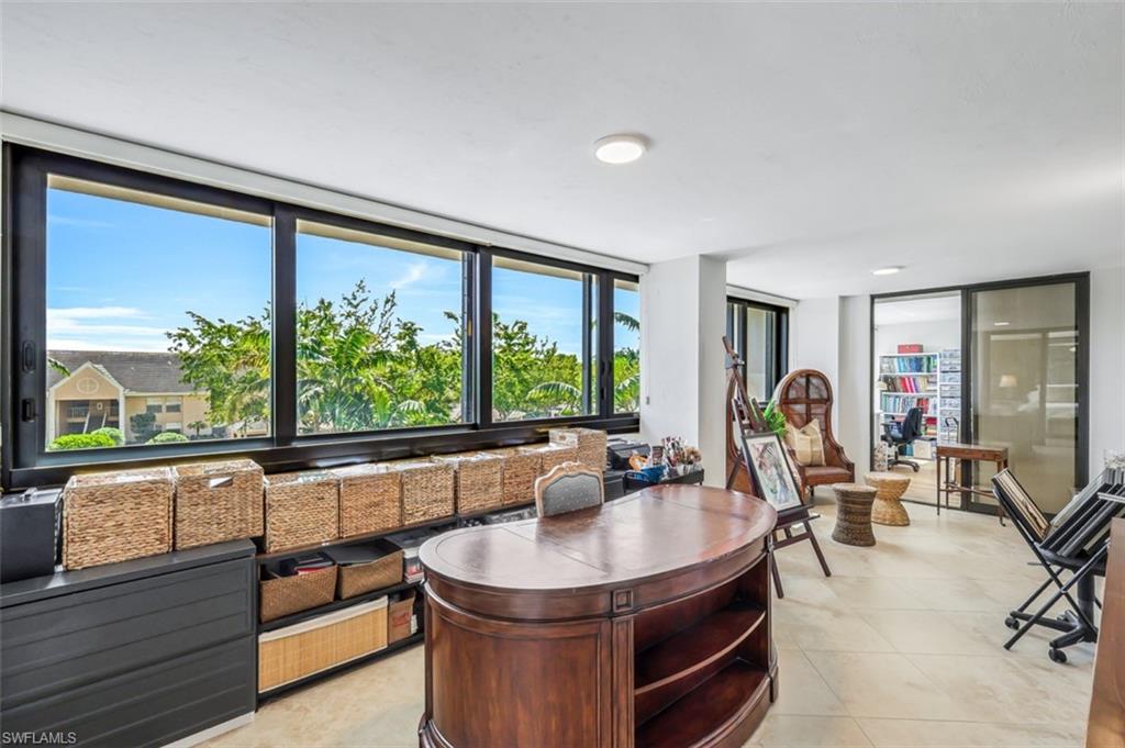 STRATFORD - Residential