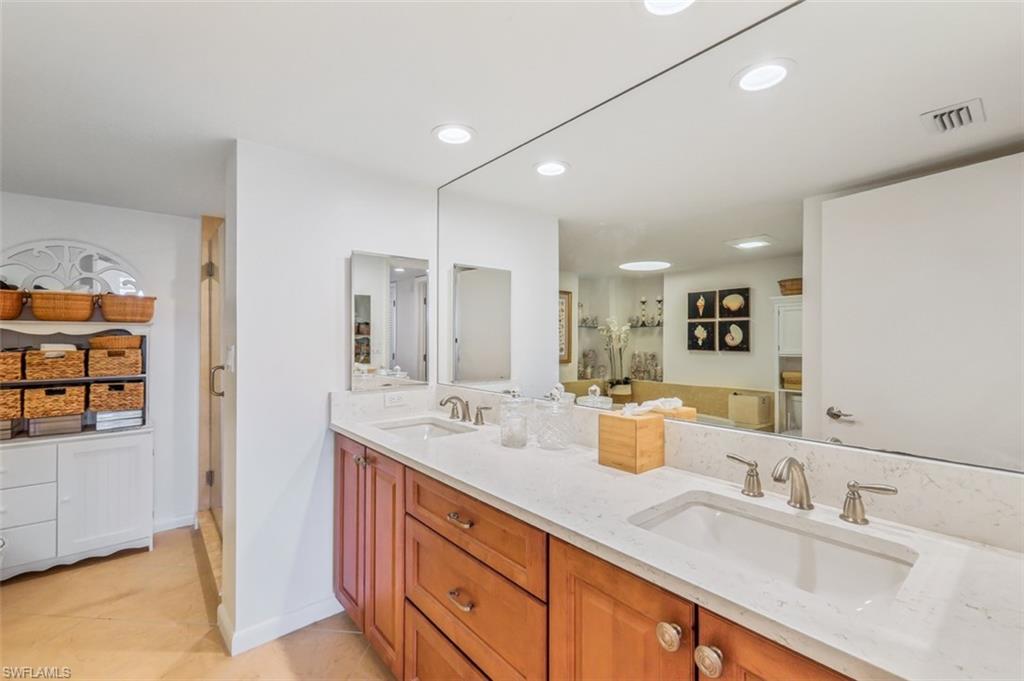 STRATFORD - Residential