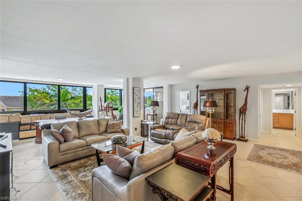 STRATFORD - Residential