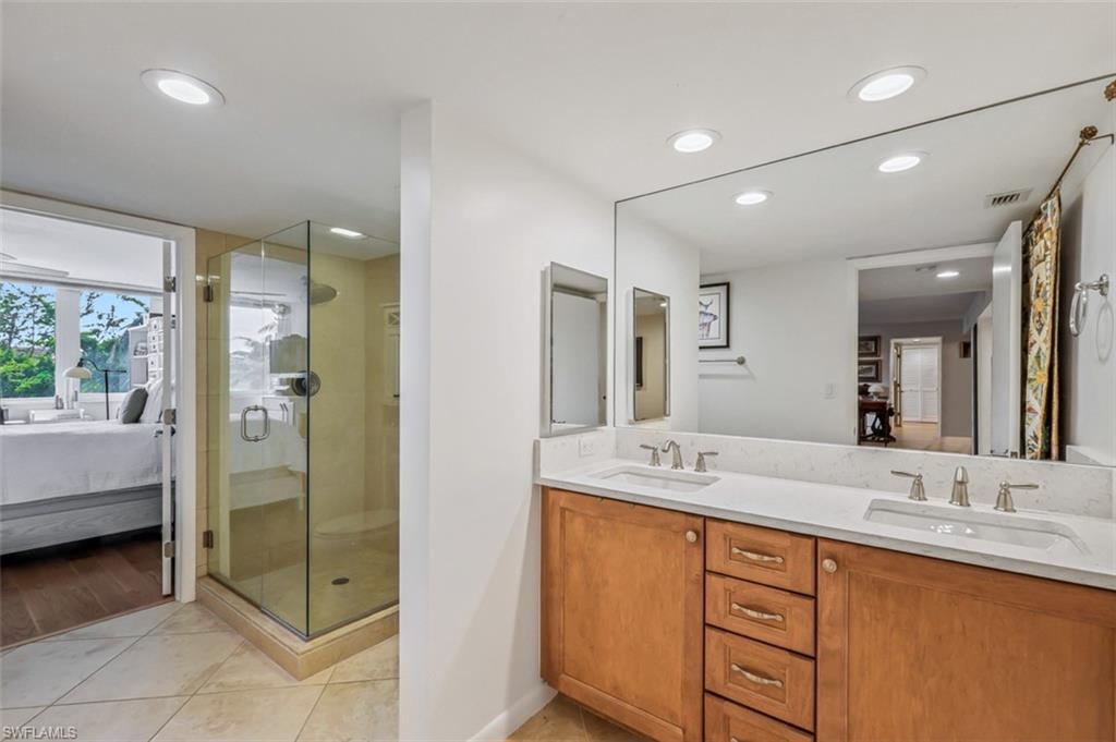 STRATFORD - Residential