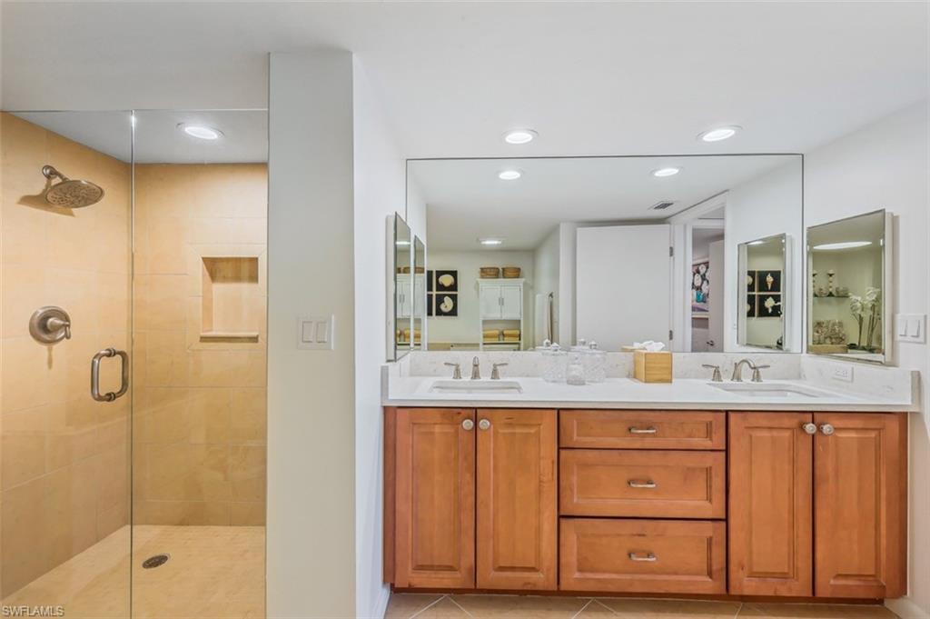 STRATFORD - Residential