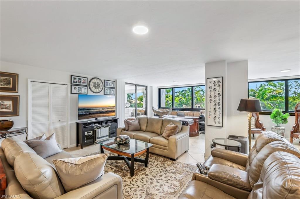 STRATFORD - Residential