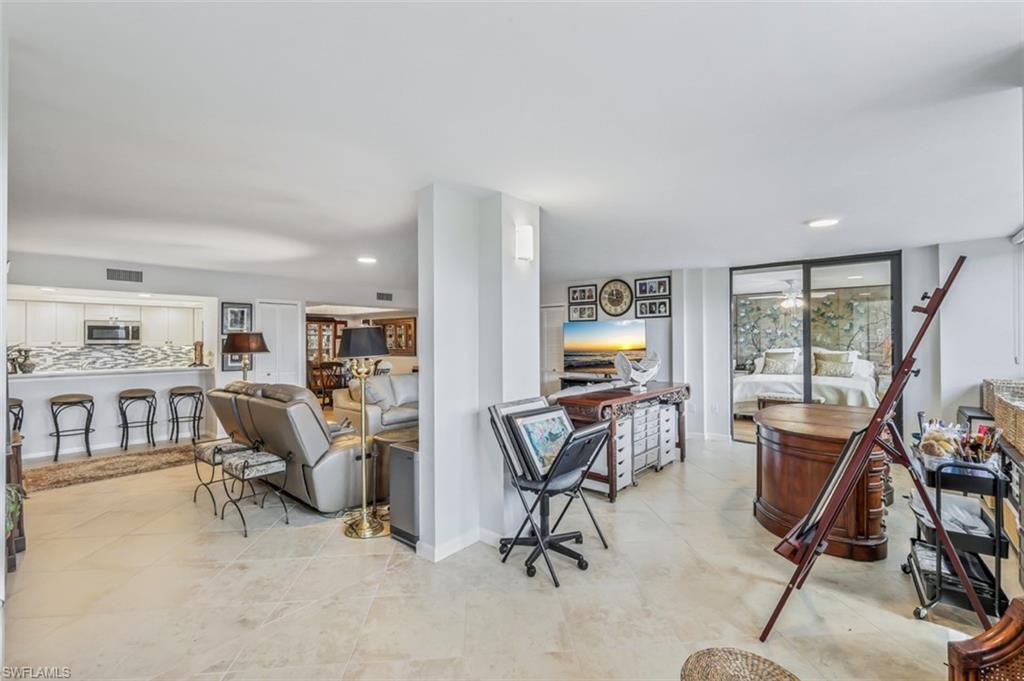 STRATFORD - Residential