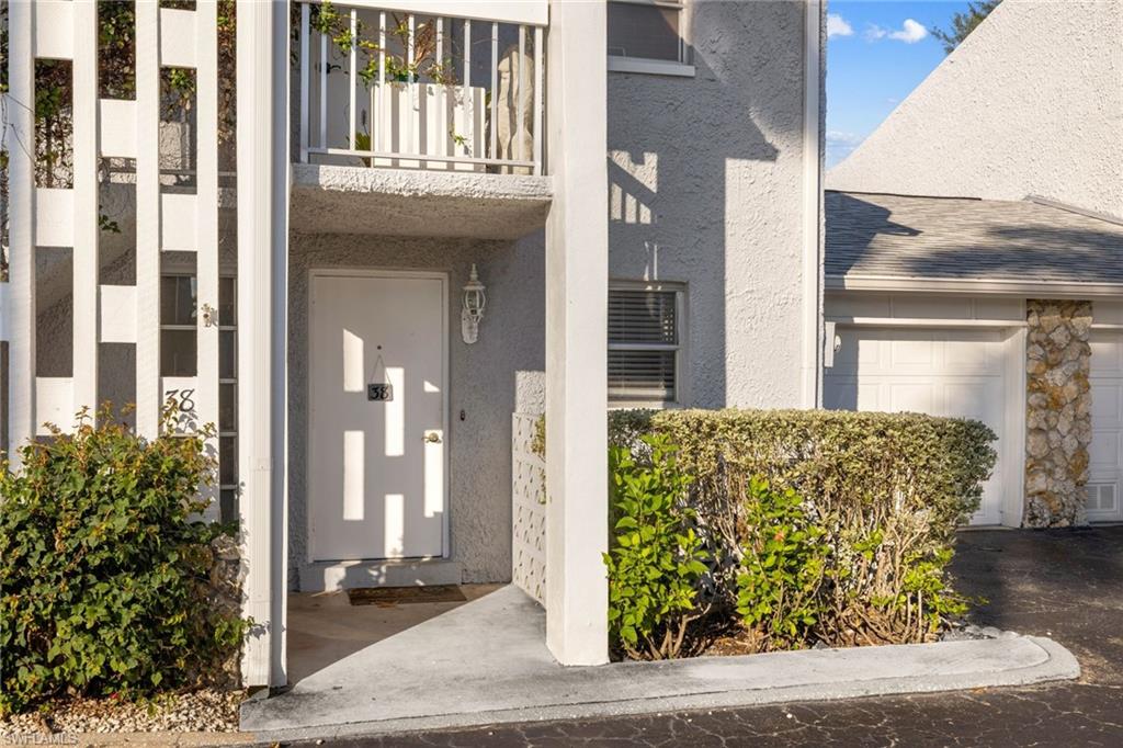 FOUR FOUNTAINS - Residential