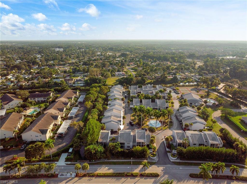 FOUR FOUNTAINS - Residential