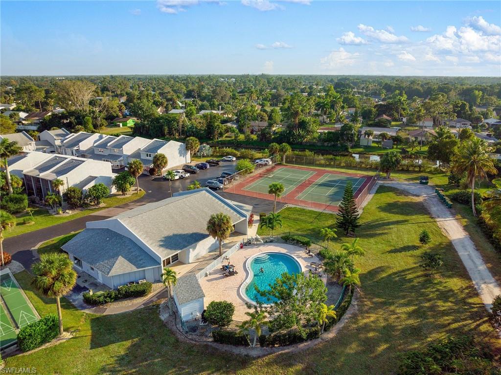 FOUR FOUNTAINS - Residential