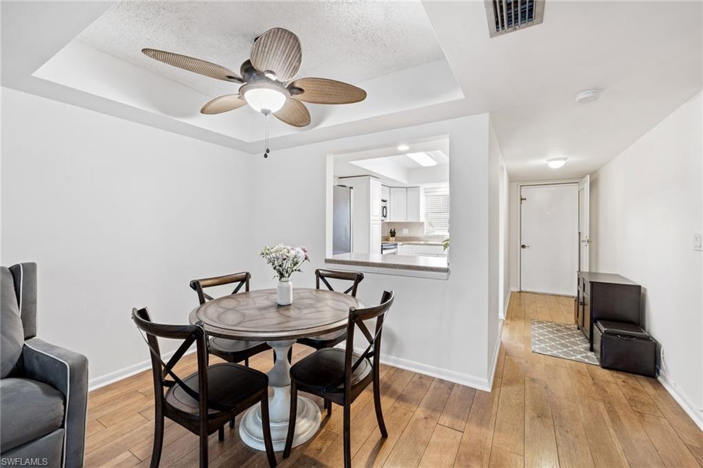 FOUR FOUNTAINS - Residential