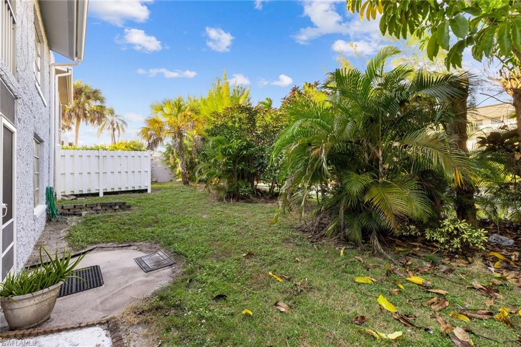 FOUR FOUNTAINS - Residential