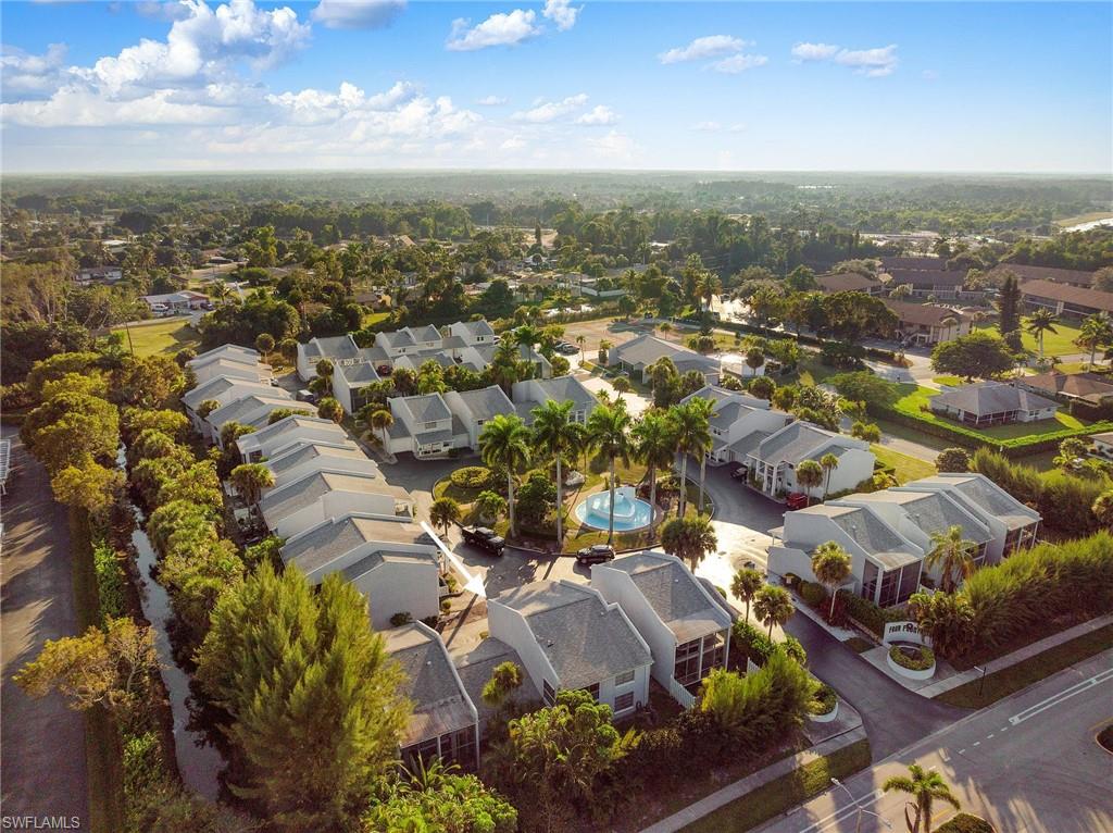 FOUR FOUNTAINS - Residential