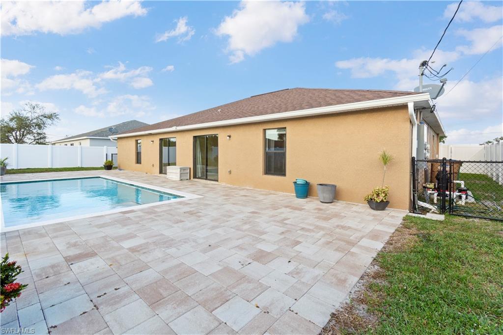 CAPE CORAL - Residential