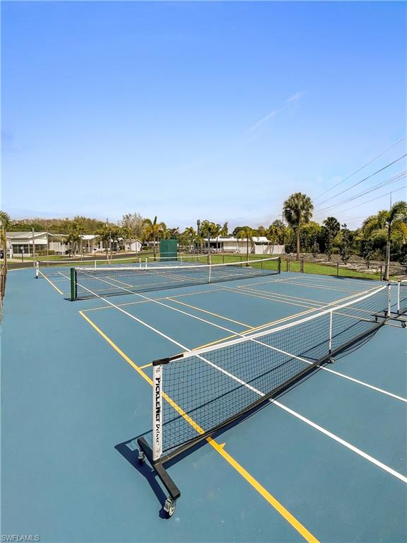 CRYSTAL LAKES - Residential