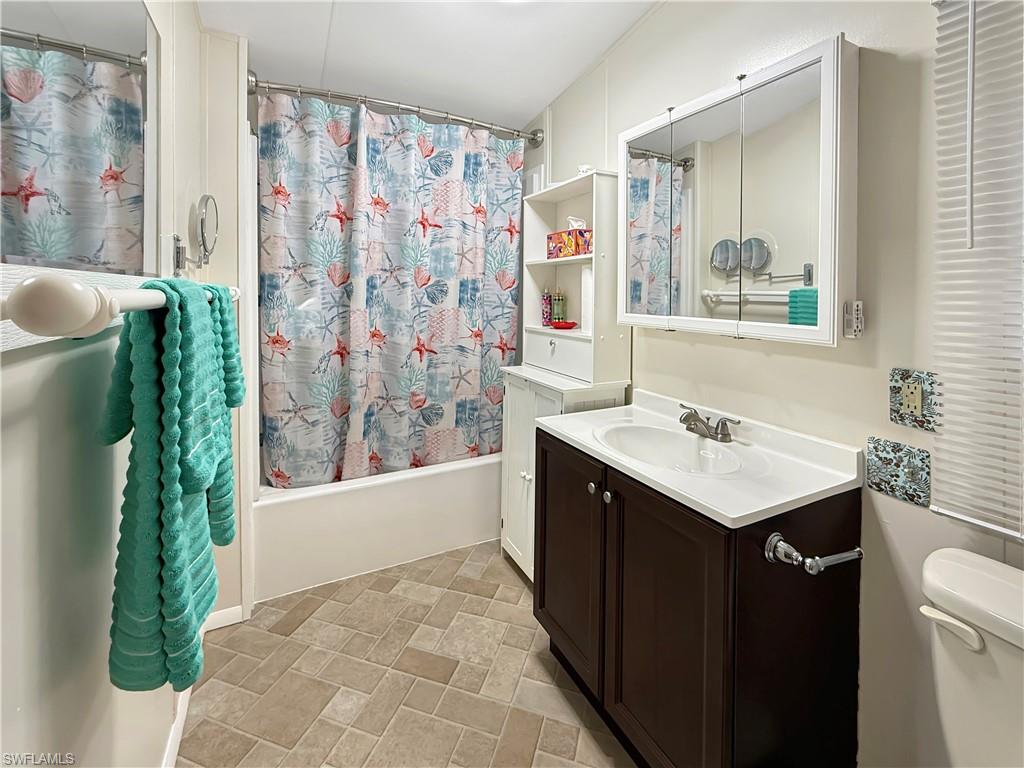 CRYSTAL LAKES - Residential