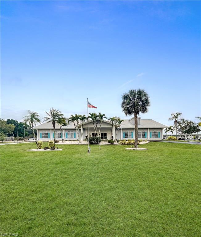 CRYSTAL LAKES - Residential