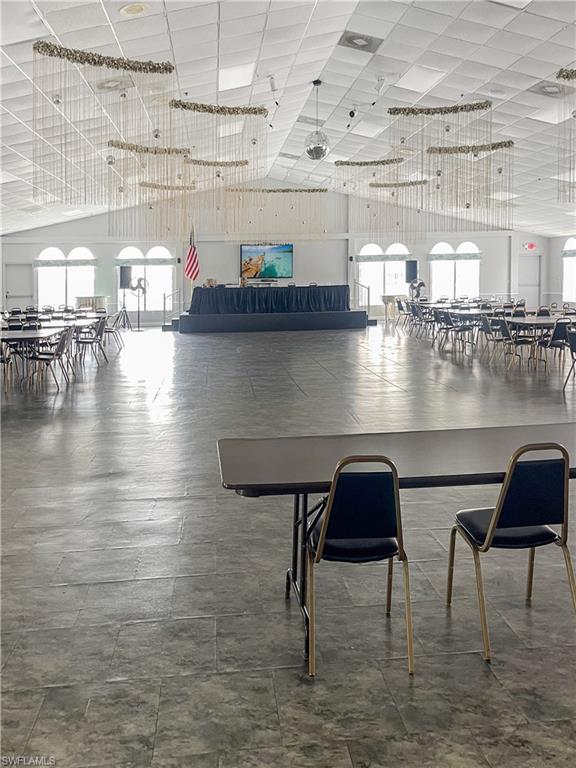 CRYSTAL LAKES - Residential