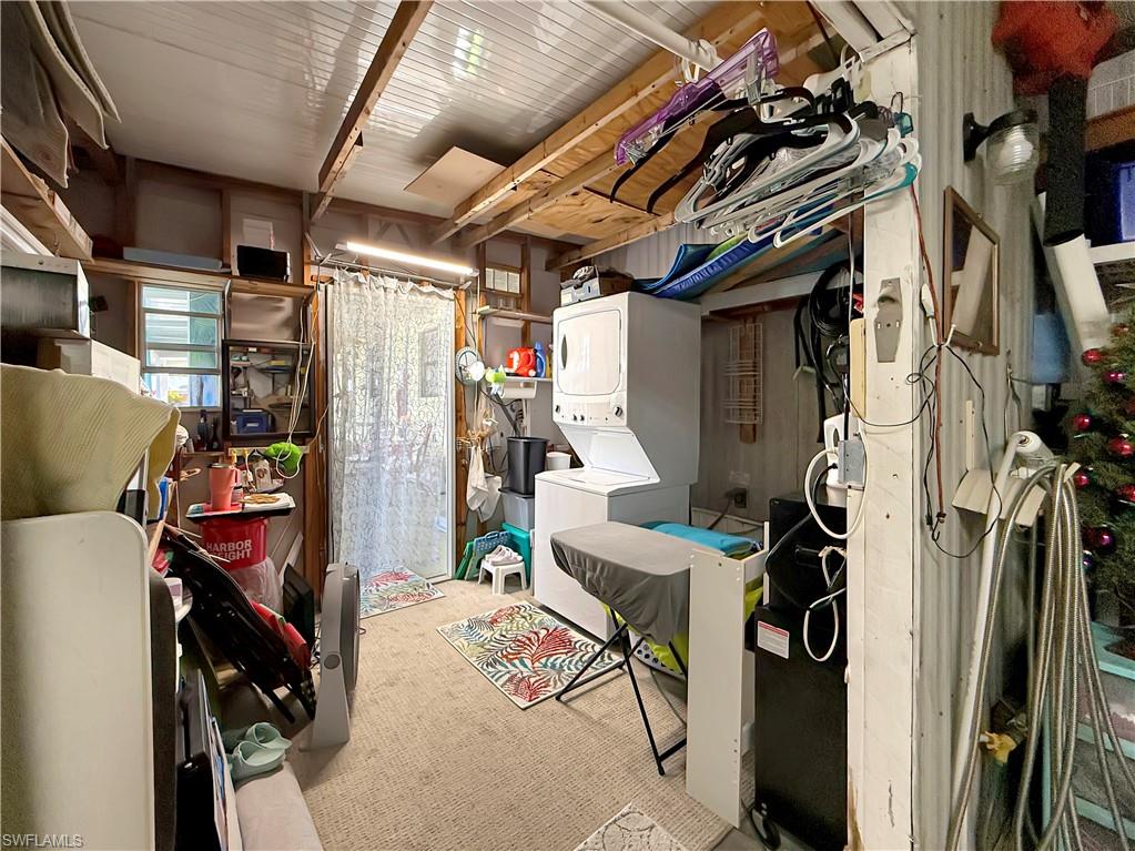 CRYSTAL LAKES - Residential