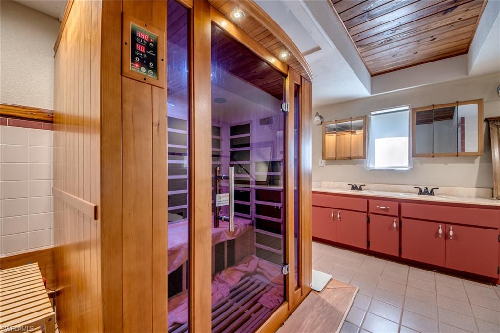 MACKABOY FARMS - Residential