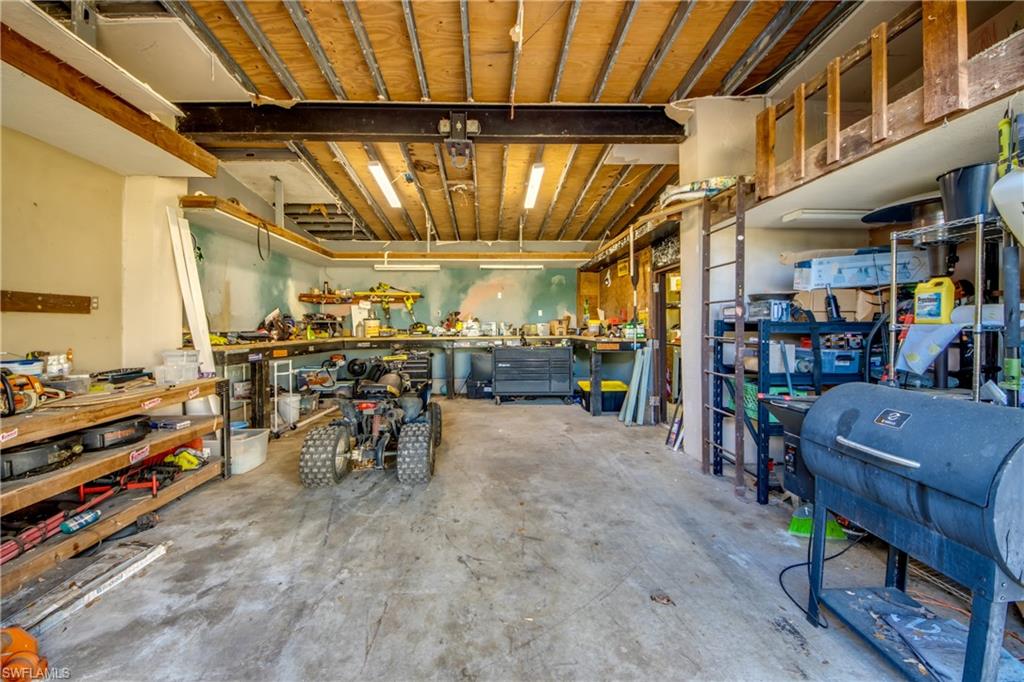 MACKABOY FARMS - Residential