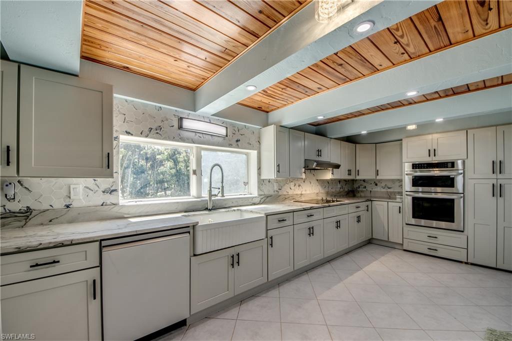 MACKABOY FARMS - Residential