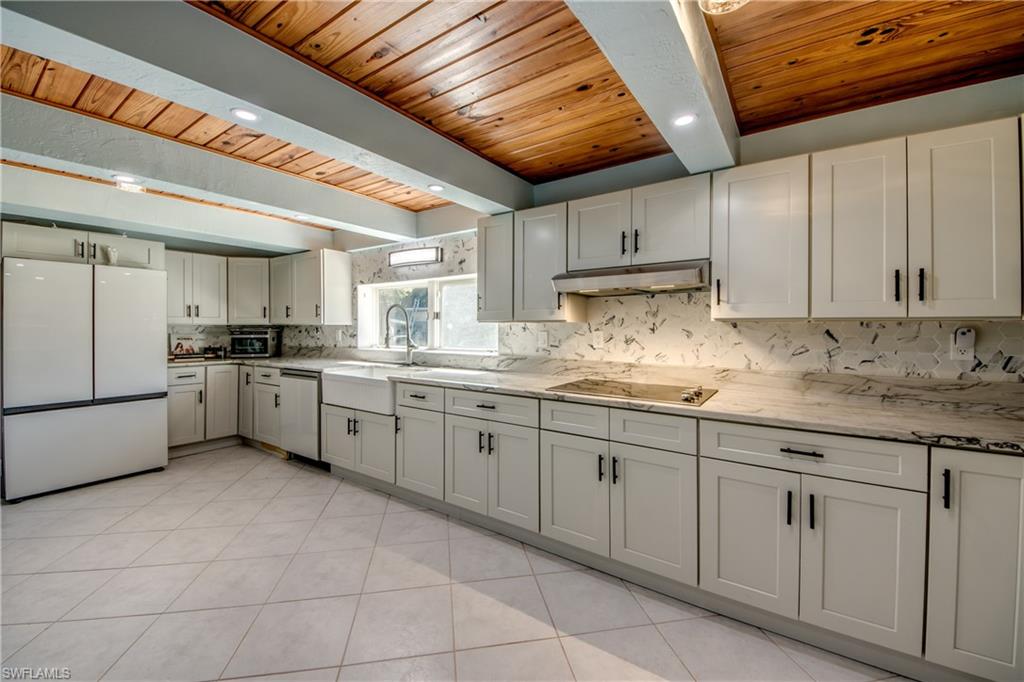 MACKABOY FARMS - Residential