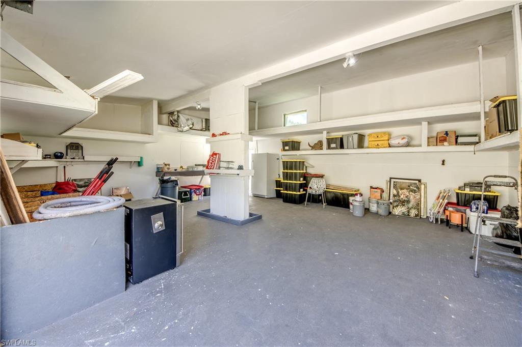 MACKABOY FARMS - Residential