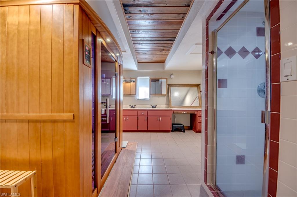 MACKABOY FARMS - Residential