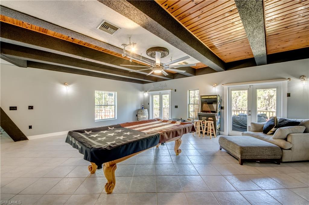 MACKABOY FARMS - Residential