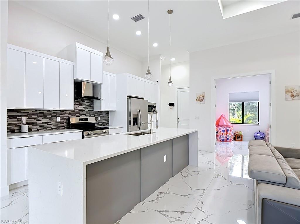 LEHIGH ACRES - Residential