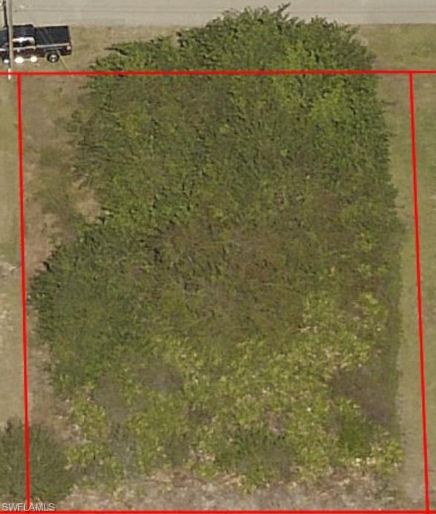 MOTIVATED SELLER is looking to unload his OVERSIZED lot for one of the lowest prices in town!
If you've been paying attention to the market, you know Lehigh Acres is experiencing a population boom, so in a few years, you could be the proud owner of over 10,000 SQFT of prime real estate!
Zoned for residential, you have more than enough space to build your dream home in SW Sunny Florida!!

STOP BY TODAY!!